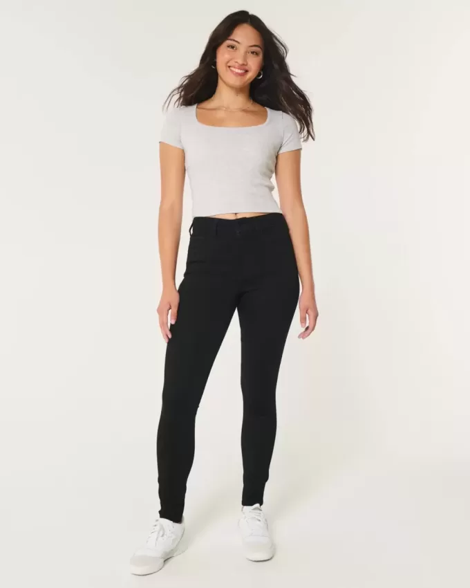 Curvy High-Rise Super Skinny Jeans in Schwarz Curvy High-Rise Super Skinny Jeans in Schwarz