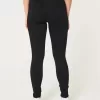 Curvy High-Rise Super Skinny Jeans in Schwarz Curvy High-Rise Super Skinny Jeans in Schwarz