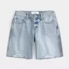 Curvy Low-Rise Baggy Jort im Distressed-Look, hell gewaschen