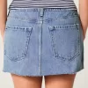 Curvy Low-Rise-Mini-Skort aus Denim in mittlerer Waschung