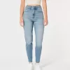 Curvy Ultra High Rise Mom-Jeans in mittlerer Waschung Curvy Ultra High Rise Mom-Jeans in mittlerer Waschung