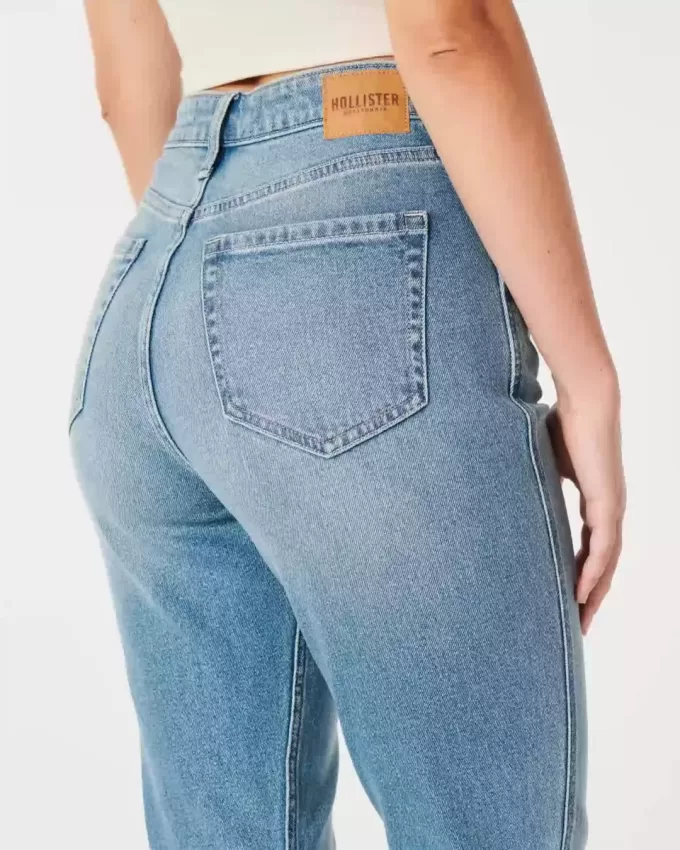 Curvy Ultra High Rise Mom-Jeans in mittlerer Waschung Curvy Ultra High Rise Mom-Jeans in mittlerer Waschung