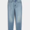 Curvy Ultra High Rise Mom-Jeans in mittlerer Waschung Curvy Ultra High Rise Mom-Jeans in mittlerer Waschung