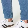 Curvy Ultra High Rise zerrissene Mom-Jeans in mittlerer Waschung Curvy Ultra High Rise zerrissene Mom-Jeans in mittlerer Waschung