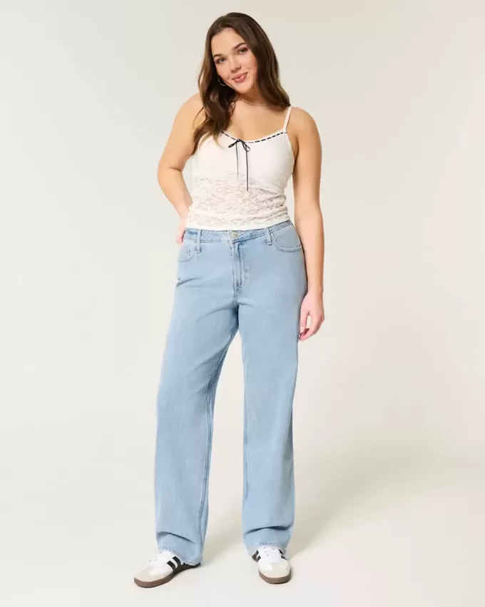Dad-Jeans mit hohem Bund und mittlerer Waschung Dad-Jeans mit hohem Bund und mittlerer Waschung