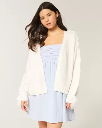 Einfacher Cardigan mit Spitzenärmeln und ohne Verschluss Einfacher Cardigan mit Spitzenärmeln und ohne Verschluss