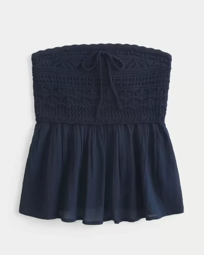 Einfaches trägerloses Top im Häkelstil aus Stoffmix Einfaches trägerloses Top im Häkelstil aus Stoffmix