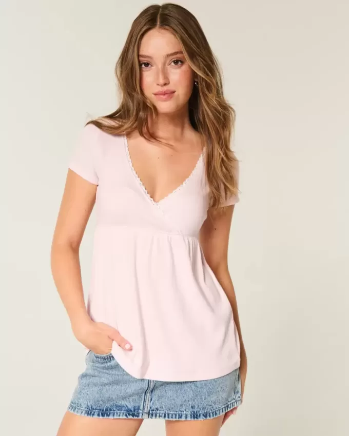 Einfaches Babydoll-Oberteil mit kurzen Ärmeln und Spitzenbesatz Einfaches Babydoll-Oberteil mit kurzen Ärmeln und Spitzenbesatz