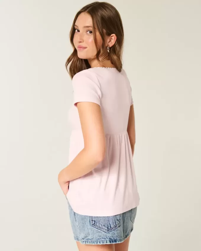 Einfaches Babydoll-Oberteil mit kurzen Ärmeln und Spitzenbesatz Einfaches Babydoll-Oberteil mit kurzen Ärmeln und Spitzenbesatz