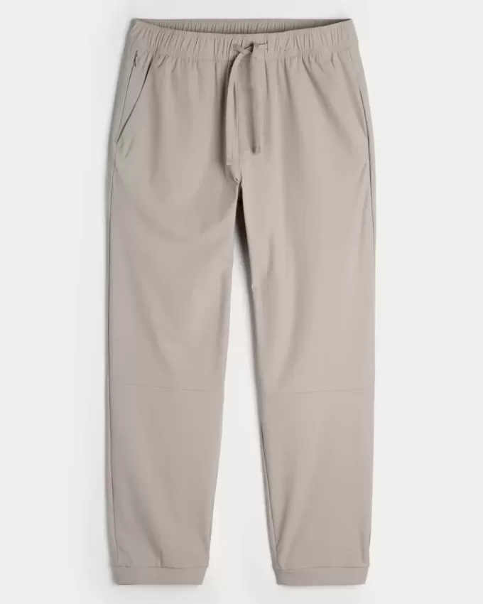 Entspannte, ganztägige Taper-Hose Entspannte, ganztägige Taper-Hose