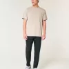 Entspanntes Stretch-T-Shirt mit Rundhalsausschnitt Entspanntes Stretch-T-Shirt mit Rundhalsausschnitt