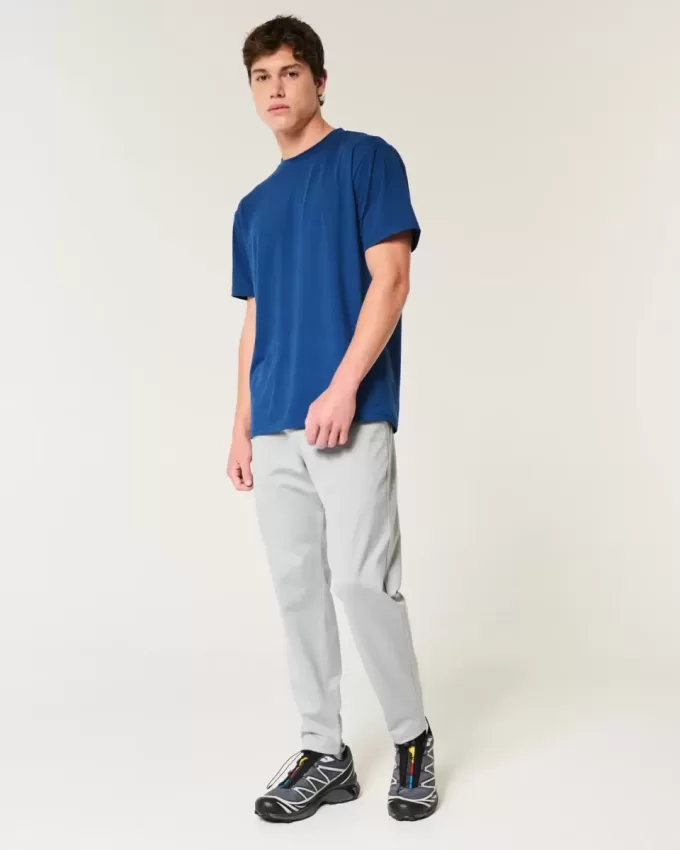 Entspanntes Stretch-T-Shirt mit Rundhalsausschnitt Entspanntes Stretch-T-Shirt mit Rundhalsausschnitt