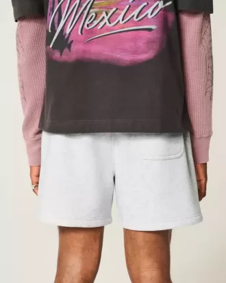 Fleece-Shorts bis zur Mitte des Oberschenkels