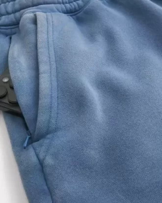 Fleece-Shorts bis zur Mitte des Oberschenkels
