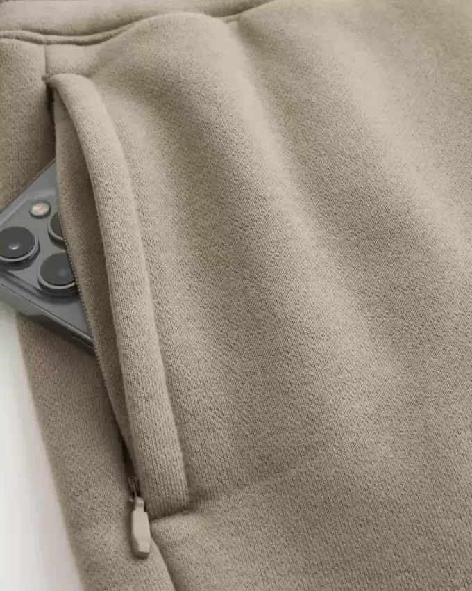 Fleece-Shorts mit Icon-Design über dem Knie