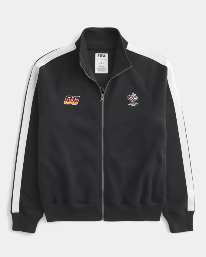 Fleece-Trainingsjacke mit Grafik zur FIFA-Weltmeisterschaft Deutschland 2006 Fleece-Trainingsjacke mit Grafik zur FIFA-Weltmeisterschaft Deutschland 2006
