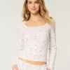Gemütliches Pyjamaoberteil mit Beerenmuster Gemütliches Pyjamaoberteil mit Beerenmuster