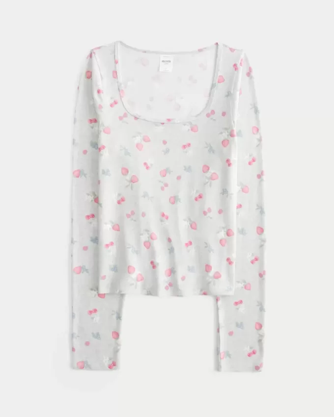 Gemütliches Pyjamaoberteil mit Beerenmuster Gemütliches Pyjamaoberteil mit Beerenmuster