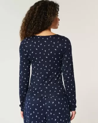 Gemütliches Pyjamaoberteil mit Blumenmuster