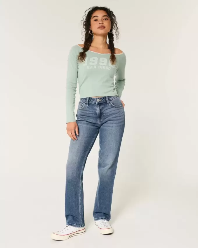 Gerade geschnittene Jeans mit hoher Taille und mittlerer Waschung Gerade geschnittene Jeans mit hoher Taille und mittlerer Waschung