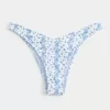 Gerippte Cheekiest-Bikinihose mit hohem Beinausschnitt und V-Taille Gerippte Cheekiest-Bikinihose mit hohem Beinausschnitt und V-Taille