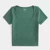 Geripptes Baby-T-Shirt mit eckigem Ausschnitt Geripptes Baby-T-Shirt mit eckigem Ausschnitt