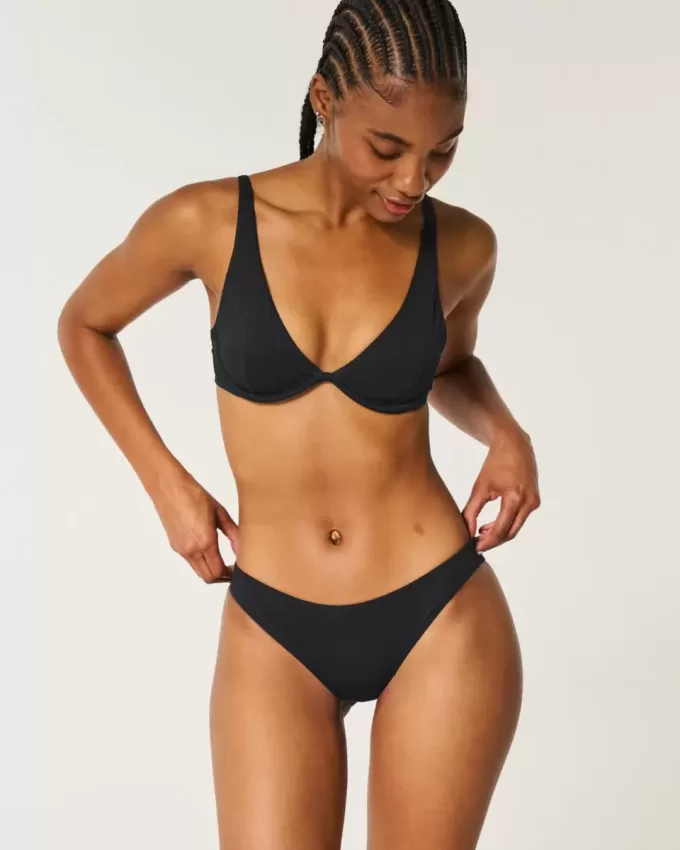 Geripptes Bikinihöschen Geripptes Bikinihöschen