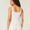 Geripptes Tanktop mit durchgehender Knopfleiste und quadratischem Ausschnitt Geripptes Tanktop mit durchgehender Knopfleiste und quadratischem Ausschnitt