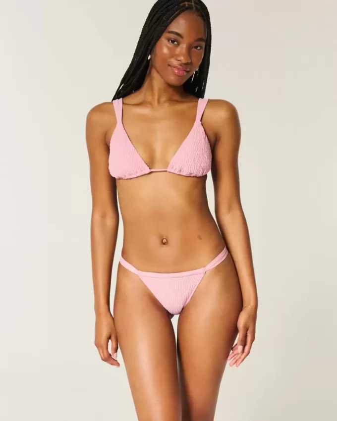 Gerüschtes High-Leg-Bikinihöschen mit Cheekiest-Ausschnitt Gerüschtes High-Leg-Bikinihöschen mit Cheekiest-Ausschnitt