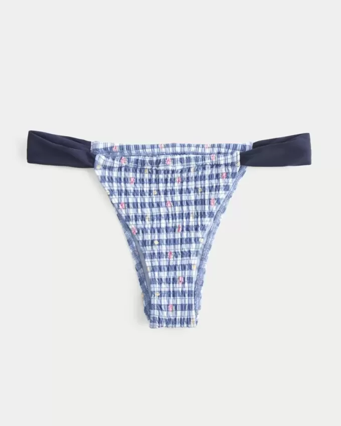 Gerüschtes High-Leg-Bikinihöschen mit Cheekiest-Ausschnitt Gerüschtes High-Leg-Bikinihöschen mit Cheekiest-Ausschnitt
