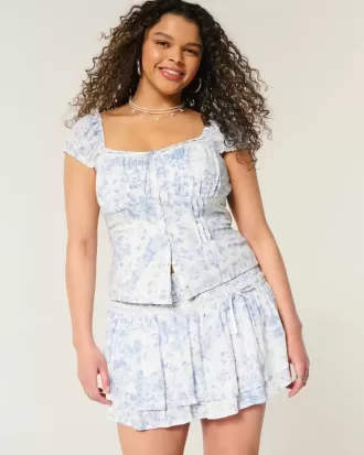 Gesmokter Mini-Skort mit Stufen