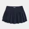 Gesmokter Mini-Skort mit Stufen Gesmokter Mini-Skort mit Stufen
