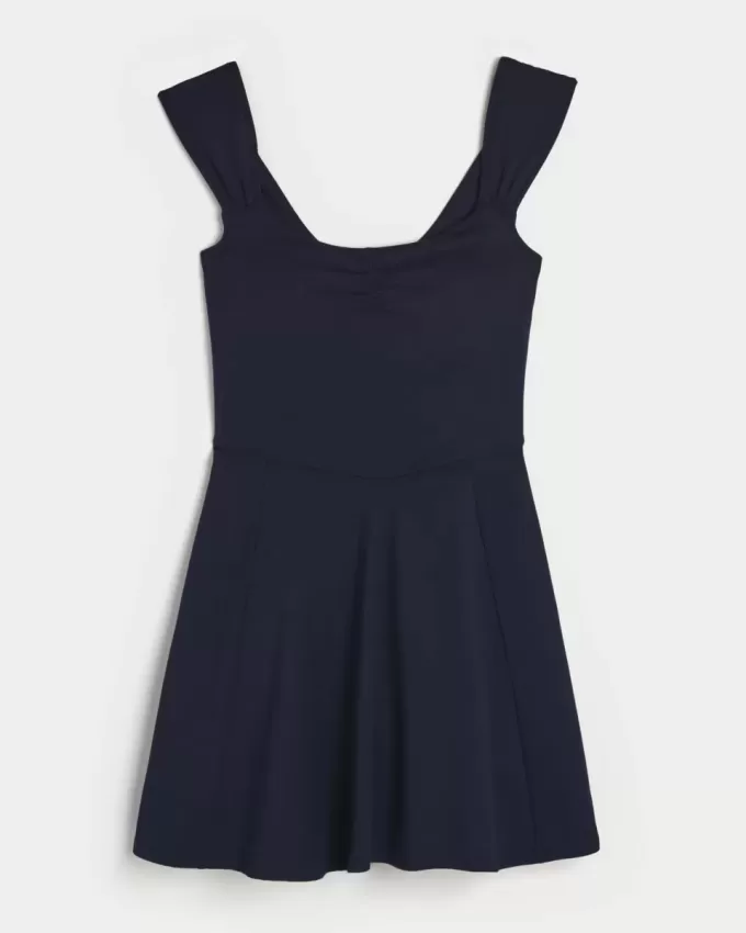 Gilly Hicks Active Cinch-Kleid Gilly Hicks Active Cinch-Kleid
