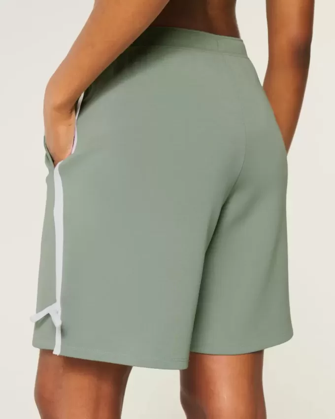Gilly Hicks Active Cooldown Shorts mit seitlicher Schleife Gilly Hicks Active Cooldown Shorts mit seitlicher Schleife
