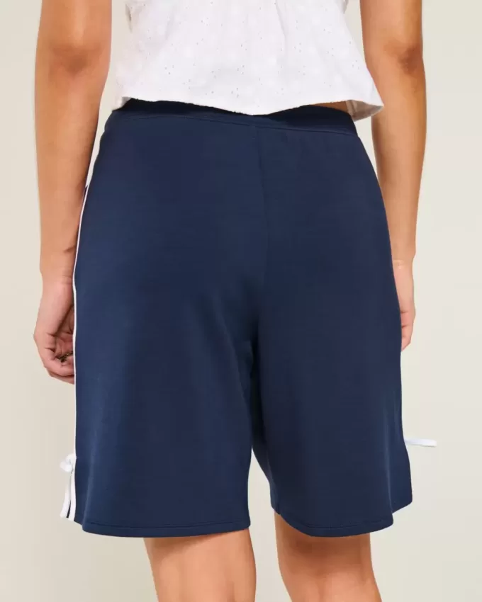 Gilly Hicks Active Cooldown Shorts mit seitlicher Schleife Gilly Hicks Active Cooldown Shorts mit seitlicher Schleife