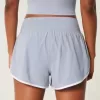 Gilly Hicks Active Laufshorts mit Zierstreifen Gilly Hicks Active Laufshorts mit Zierstreifen