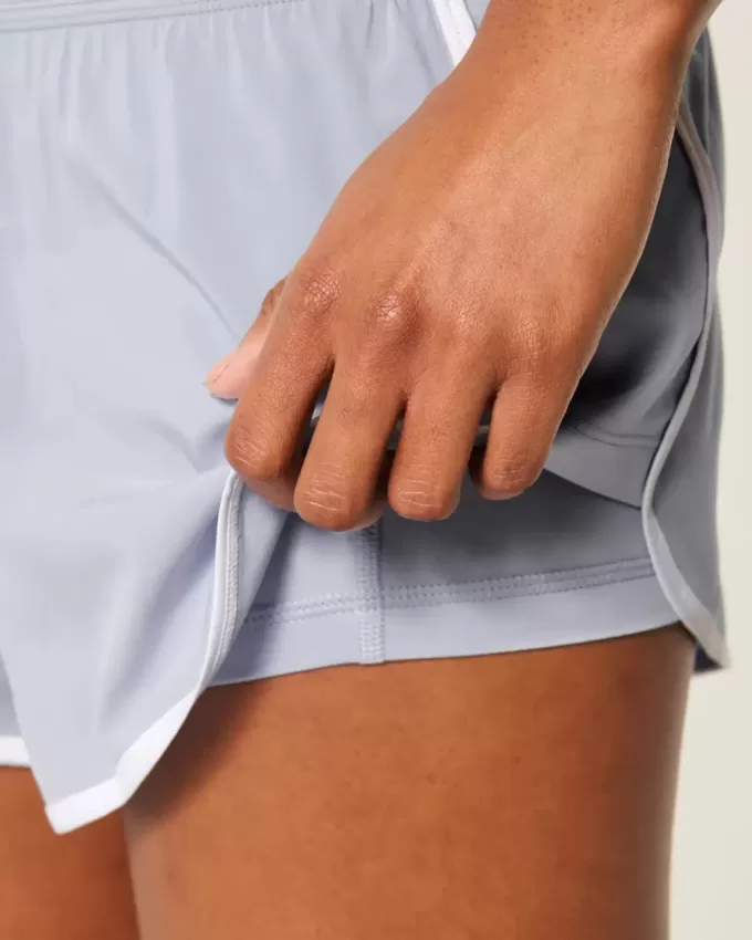 Gilly Hicks Active Laufshorts mit Zierstreifen Gilly Hicks Active Laufshorts mit Zierstreifen
