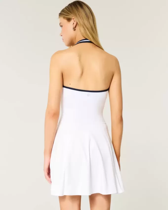 Gilly Hicks Active – Plissiertes Neckholder-Kleid Gilly Hicks Active – Plissiertes Neckholder-Kleid