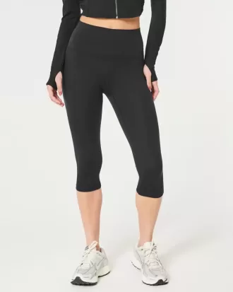 Gilly Hicks Active Recharge Capri-Leggings