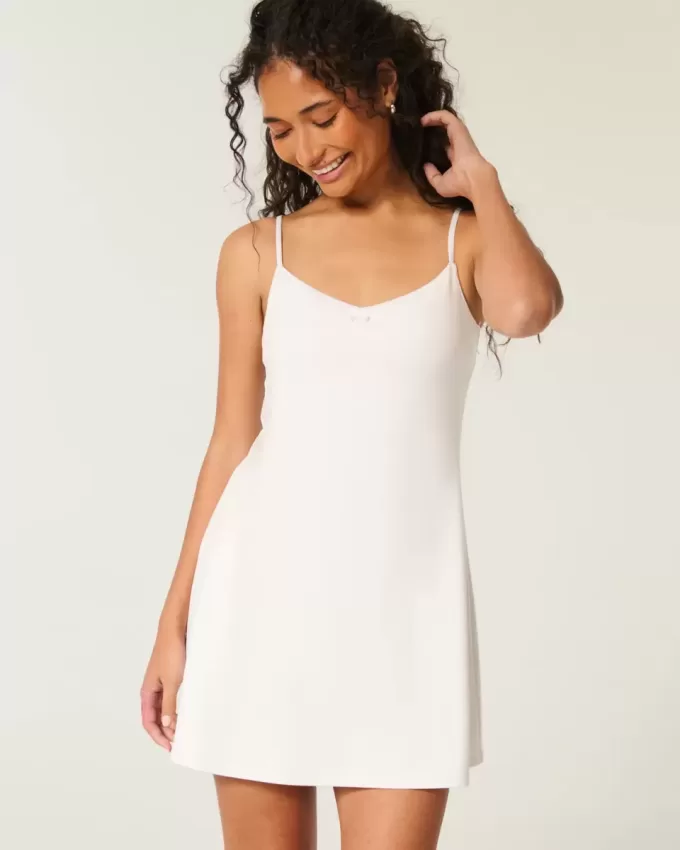 Gilly Hicks Active Recharge Gameday-Kleid Gilly Hicks Active Recharge Gameday-Kleid