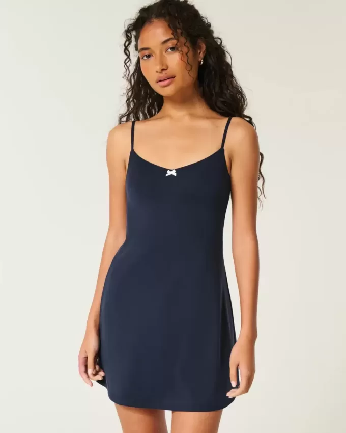 Gilly Hicks Active Recharge Gameday-Kleid Gilly Hicks Active Recharge Gameday-Kleid
