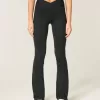 Gilly Hicks Active Recharge Stiefel-Leggings mit Wickelbund Gilly Hicks Active Recharge Stiefel-Leggings mit Wickelbund