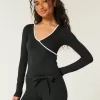 Gilly Hicks Active Wickeltop mit Zierstreifen Gilly Hicks Active Wickeltop mit Zierstreifen