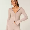 Gilly Hicks – Kapuzenpullover mit Reißverschluss Gilly Hicks – Kapuzenpullover mit Reißverschluss