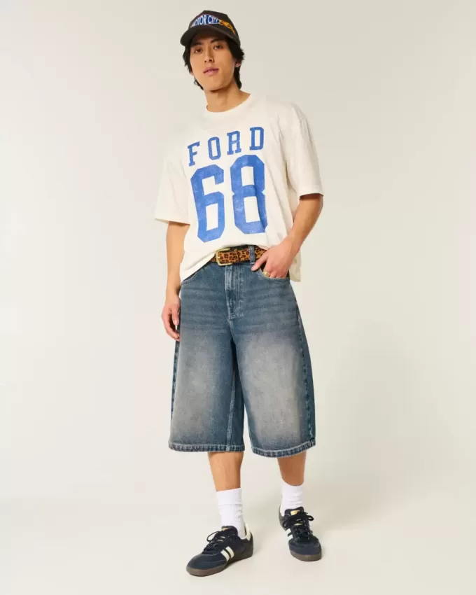 Halbhohe Denimhose in mittlerer Waschung