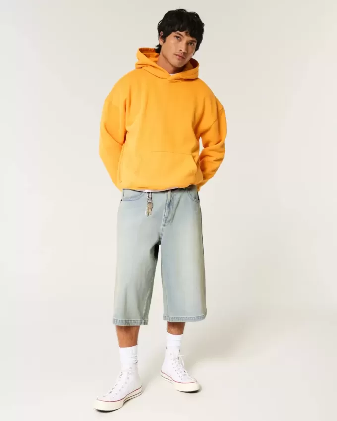 Halblange Skater-Baggy-Jeans in heller Waschung Halblange Skater-Baggy-Jeans in heller Waschung