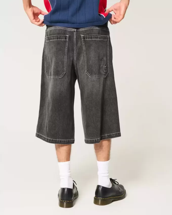 Halblange Skater-Baggy-Jeans in verwaschenem Schwarz Halblange Skater-Baggy-Jeans in verwaschenem Schwarz