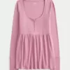 Henley-Babydoll-Oberteil mit Bindeband hinten Henley-Babydoll-Oberteil mit Bindeband hinten