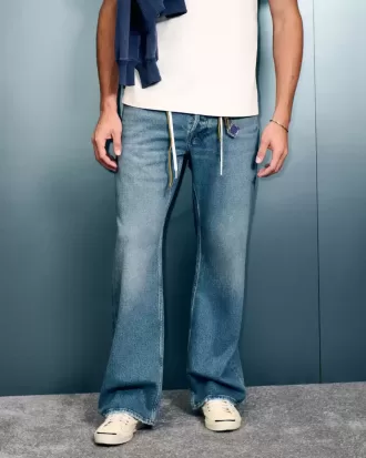 Hermosa – Lockere Bootcut-Jeans in mittlerer Waschung