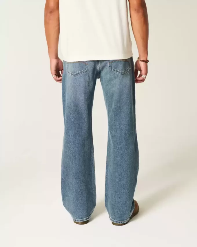 Hermosa – Lockere Bootcut-Jeans in mittlerer Waschung Hermosa – Lockere Bootcut-Jeans in mittlerer Waschung